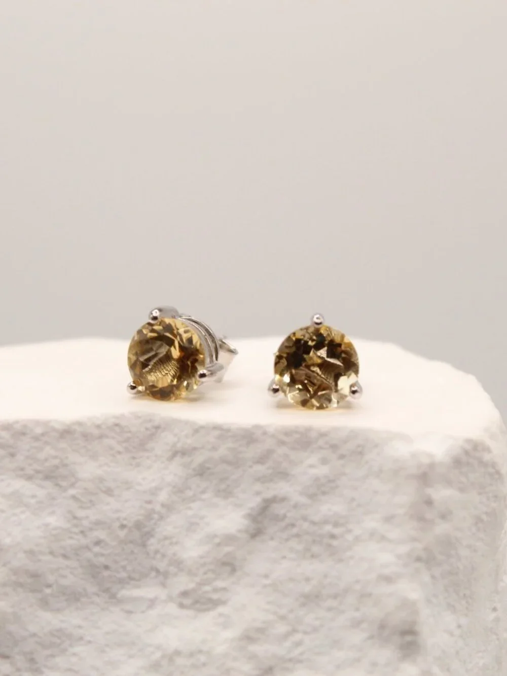 Champagne Glow Studs